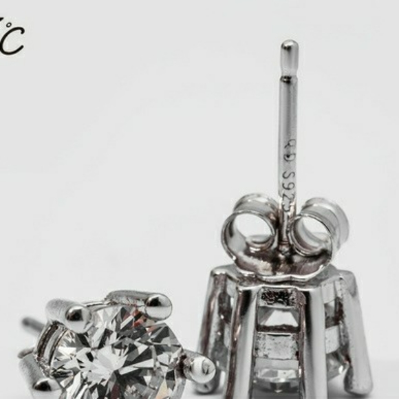 SEVENDEGREE 925 Sterling Silver Round Earrings - Picture 5 of 7